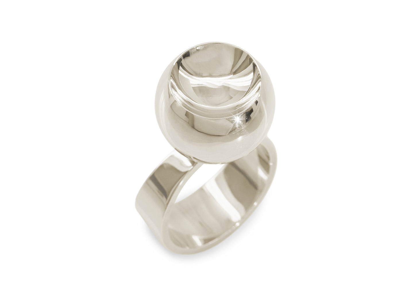 2026 Legacy Ring 114, White Gold & Platinum