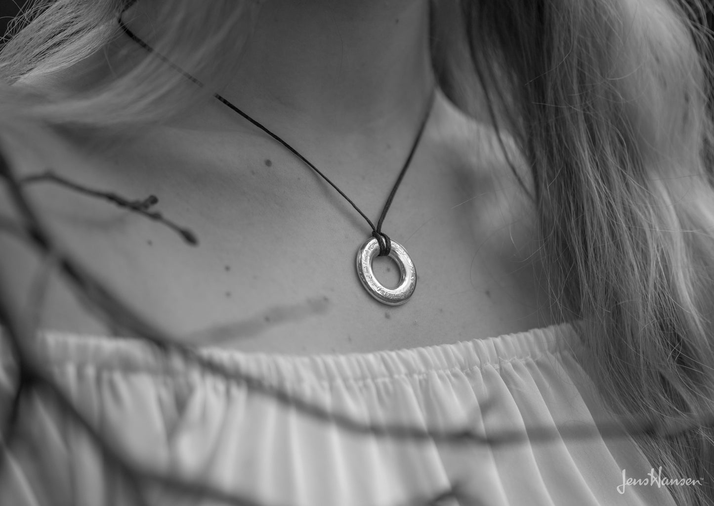 The Wanderer's Circle, Yellow Gold