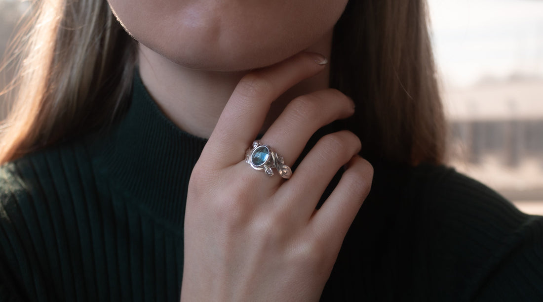 Buying a Ring for a Fantasy Fan: How to Make the Right Choice