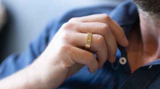 Men’s Wedding Bands: What to Know Before Choosing Yours