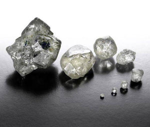 How to choose the right diamond: colour