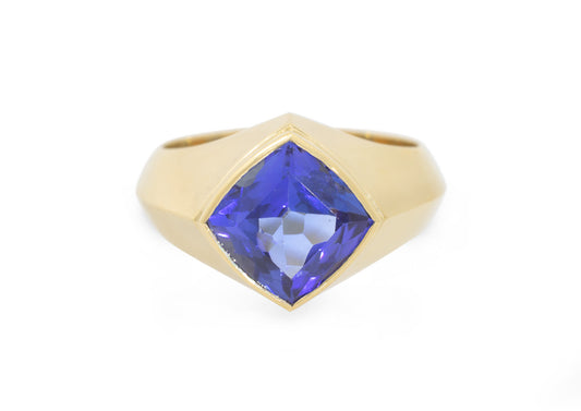 J3052 Violet Tanzanite Ring, Yellow Gold