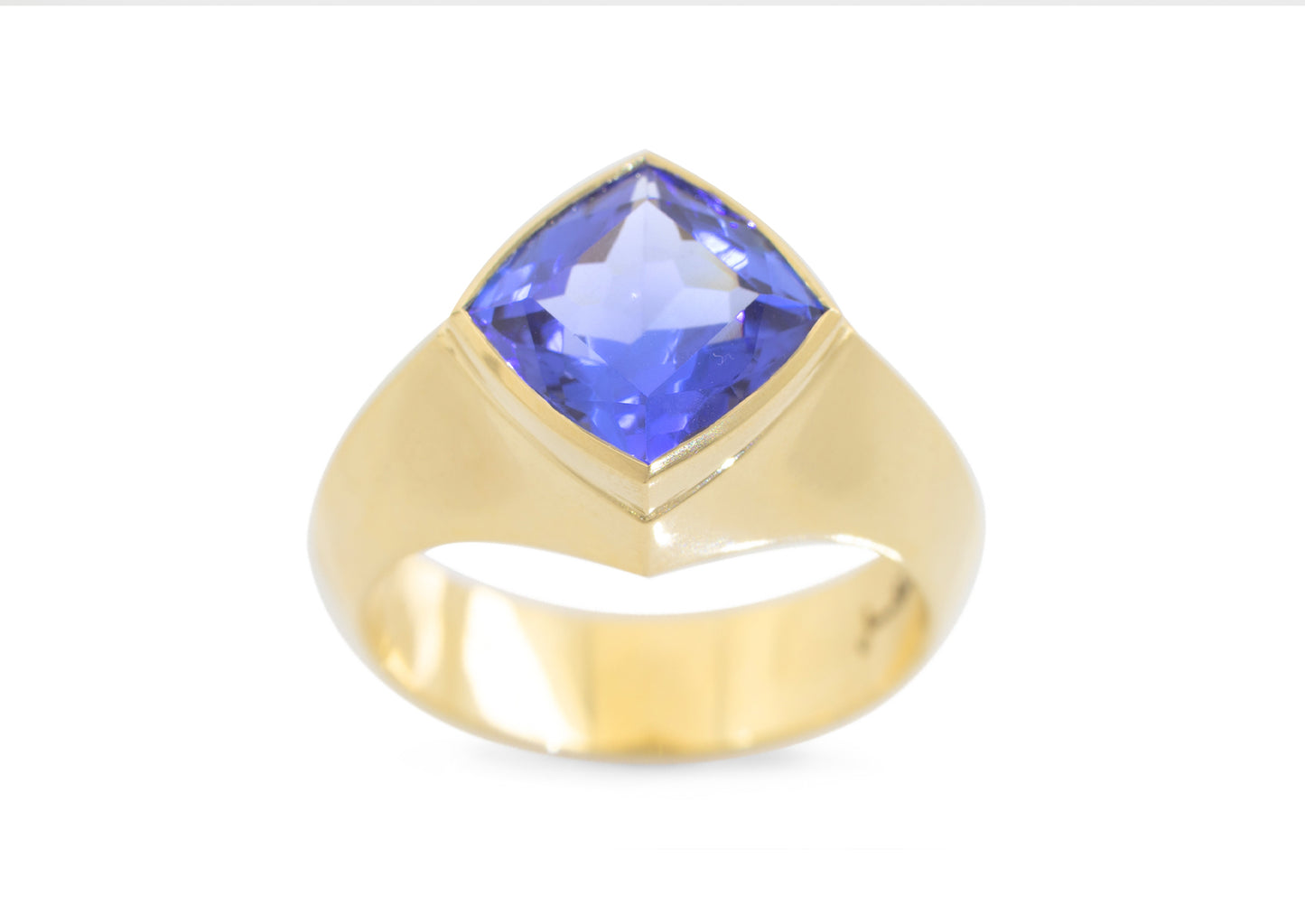 J3052 Violet Tanzanite Ring, Yellow Gold