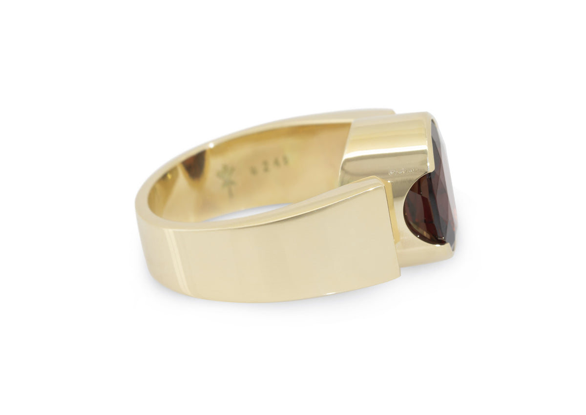 2023 Legacy Ring JHH142, Yellow Gold