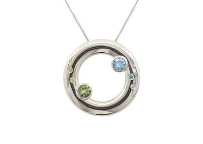 Synergy Hoop Pendant, Platinum