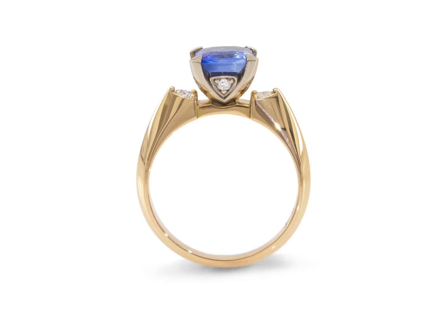 J3005 Cornflower Blue Sapphire Ring, Red Gold