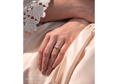 J3340 2-carat Oval Solitaire Vine Engagement Ring, Yellow Gold