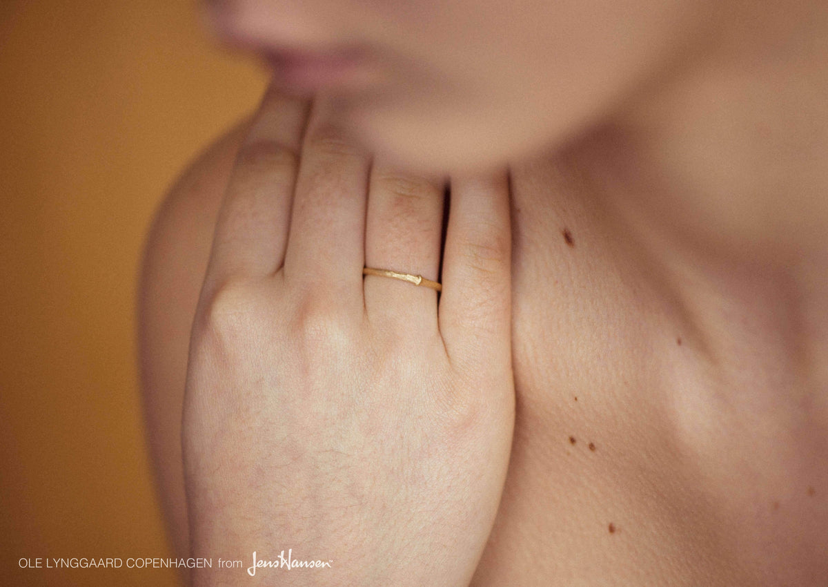 Nature Ring in 18K yellow gold