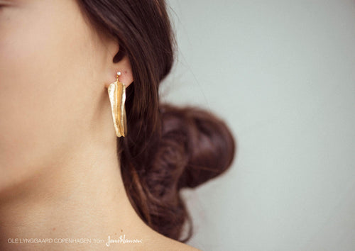 Leaves earrings in 18K yellow gold