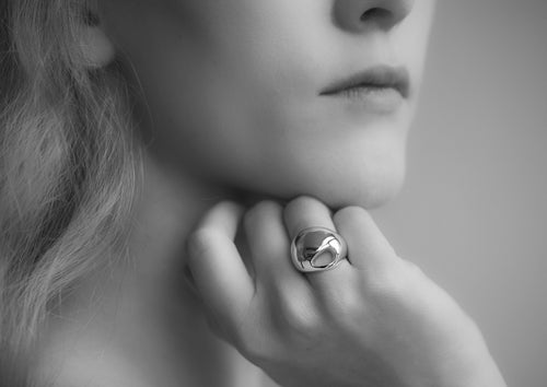 The Secret Kiwi Ring, White Gold & Platinum