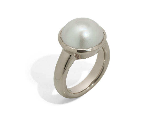 Iridescent Mabe Pearl Ring, White Gold & Platinum