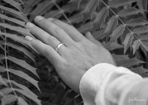 Little Elvish Love Ring Yellow Gold