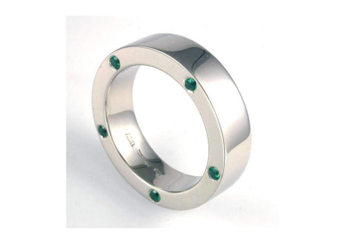 18ct White gold & Emerald band   - Jens Hansen