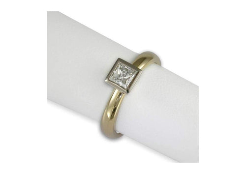 18ct Gold Princess Diamond Ring   - Jens Hansen